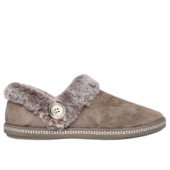 Espadryle damskie Skechers Cozy Campfire. Brązowe espadryle Skechers, bez wzorów, bez obcasa, bez zapięcia. Za 184.00 zł.