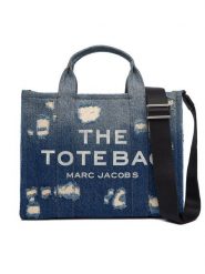 Marc Jacobs Torebka 2F4HTT002H05 Niebieski. Niebieskie torebki klasyczne Marc Jacobs, bez wzorów, z materiału, bez dodatków. Za 1,939.00 zł.