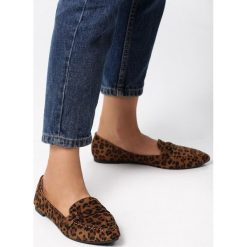 Panterkowe Mokasyny Riley. Mokasyny Born2be, bez wzorów, ze szpiczastym noskiem, bez obcasa. Za 49.99 zł.