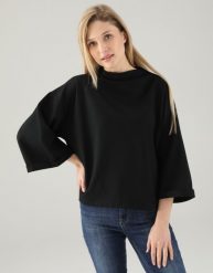 Bluzka z szerokimi rękawami. Bluzki Unisono, s, bez wzorów, eleganckie, bez kołnierzyka, bez ramiączek. Za 159.00 zł.