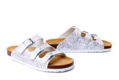 DR. BRINKMANN 700786-03 weiss, klapki damskie. Białe klapki Dr. Brinkmann, bez wzorów, bez obcasa. Za 165.67 zł.