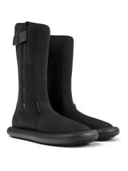 Camper Kozaki w kolorze czarnym rozmiar: 38. Czarne kozaki Camper, na zimę, bez obcasa, bez zapięcia. Za 677.64 zł.