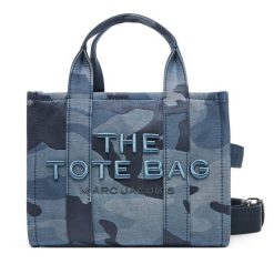 Torebka Marc Jacobs. Niebieskie torebki klasyczne Marc Jacobs, bez wzorów, bez dodatków. Za 899.99 zł.