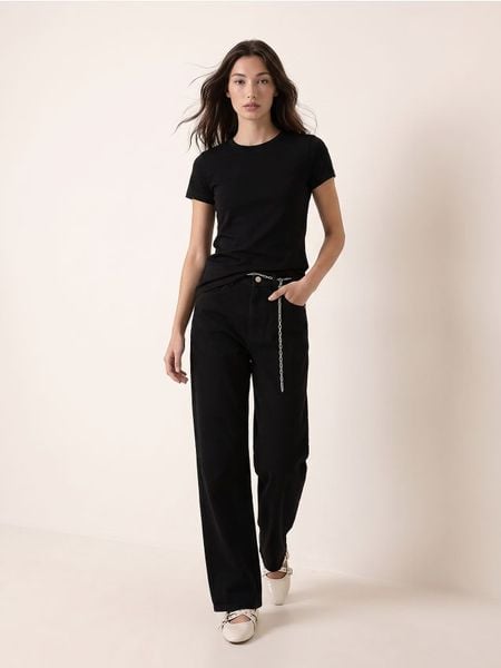 Jeansy wide leg z ozdobnym łańcuszkiem - czarny. Czarne jeansy Sinsay, bez wzorów. Za 69.99 zł.