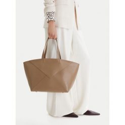 Torebka GINO ROSSI. Brązowe torebki klasyczne Gino Rossi, bez wzorów, bez dodatków. Za 279.99 zł.