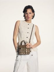 Torebka na ramię - brązowy. Brązowe torby na ramię Reserved, bez wzorów, na ramię, bez dodatków. Za 129.99 zł.