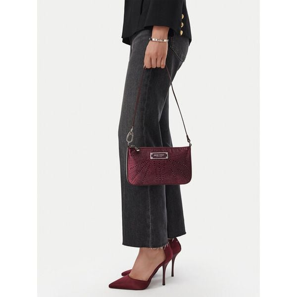 Torebka Nine West. Fioletowe torebki klasyczne Nine West, bez wzorów, bez dodatków. Za 169.99 zł.