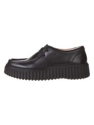Clarks Trzewiki "Torhill Bee" w kolorze czarnym rozmiar: 37. Czarne półbuty sznurowane Clarks, bez wzorów, eleganckie, bez obcasa, bez zapięcia. Za 284.95 zł.