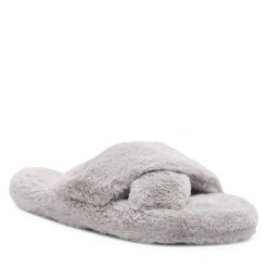 Kapcie DeeZee. Szare obuwie domowe DeeZee, bez wzorów, bez zapięcia. Za 79.99 zł.
