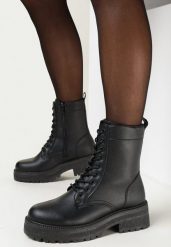 Czarne Sznurowane Botki Workery Luxira. Czarne botki Born2be, z aplikacjami, z jeansu, bez obcasa, na płaskiej podeszwie, bez zapięcia. Za 49.99 zł.