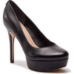 Szpilki GUESS - FL5HEL LEA08 BLACK. Czarne szpilki Guess, z aplikacjami, ze skóry ekologicznej, bez obcasa, na obcasie, bez zapięcia. W wyprzedaży za 349.00 zł.
