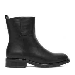 Botki Clara Barson. Czarne botki Clara Barson, bez wzorów, bez obcasa, na szpilce, bez zapięcia. Za 149.99 zł.