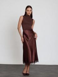 BGN Spódnica w kolorze brązowym rozmiar: 38. Brązowe spódnice BGN, na co dzień, bez wzorów, z koronki, midi, proste. Za 127.65 zł.