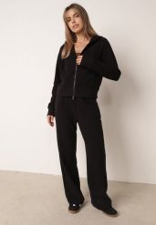 Czarny Komplet Dresowy z Prążkowanego Materiału Bluza z Kapturem i Spodnie Alatha. Czarne bluzy Born2be, l, bez wzorów, z dresówki, z kapturem. Za 169.99 zł.