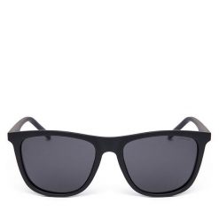 Okulary przeciwsłoneczne Polaroid. Czarne okulary przeciwsłoneczne Polaroid, bez wzorów. Za 129.99 zł.