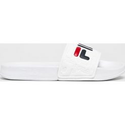 Fila - Klapki Boardwalk Slipper. Białe klapki Fila, bez wzorów, z gumy, bez obcasa. W wyprzedaży za 99.90 zł.