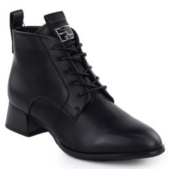 Skórzane botki damskie na obcasie czarne Vinceza 66805. Czarne botki VINCEZA, bez wzorów, ze skóry, bez obcasa, na obcasie, bez zapięcia. Za 249.99 zł.