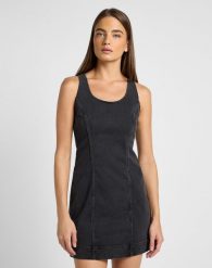 LEE DAMSKA SUKIENKA JEANSOWA FOREVERFIT DRESS BLACK AVEY 112355124 LI66017916. Czarne sukienki Lee, xs, bez wzorów, z jeansu, bez kołnierzyka, bez ramiączek. Za 189.99 zł.