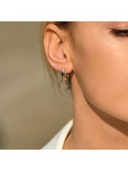 DIAMOND & CO Złote kolczyki "Lovina" z diamentami i szafirami rozmiar: onesize. Niebieskie kolczyki Diamond & Co, z diamentem, złote. Za 1,369.45 zł.