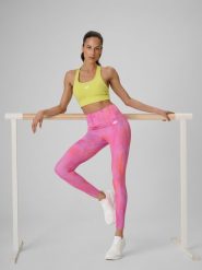 4F Legginsy treningowe szybkoschnące damskie - różowe S. Czerwone legginsy 4f, s, bez wzorów, z materiału, z podwyższonym stanem, na fitness i siłownię. Za 149.99 zł.