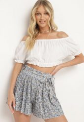 Niebieskie Szerokie Szorty Plisowane z Wysokim Stanem z Gumką w Pasie i Materiałowym Paskiem Cersefia. Niebieskie szorty Born2be, bez wzorów, z materiału, eleganckie, z podwyższonym stanem. Za 29.99 zł.