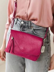 Anna Morellini Skórzana torebka " Lola" w kolorze różowym - 24 x 18 x 6 cm rozmiar: onesize. Różowe torby na ramię Anna Morellini, bez wzorów, z materiału, na ramię, bez dodatków. Za 173.99 zł.