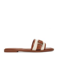 Klapki Beverly Hills Polo Club. Brązowe klapki Beverly Hills Polo Club, bez wzorów, bez obcasa. Za 139.99 zł.