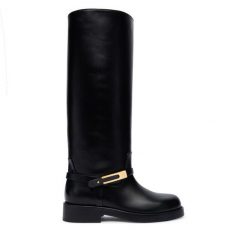 Oficerki Elisabetta Franchi. Czarne kozaki Elisabetta Franchi, bez obcasa, na płaskiej podeszwie, bez zapięcia. Za 4,549.00 zł.