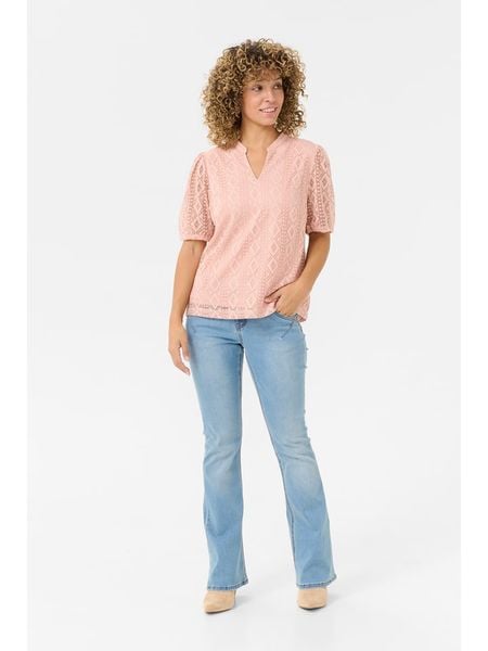 Kaffe Bluzka w kolorze jasnoróżowym rozmiar: 40. Różowe bluzki Kaffe, bez wzorów, z koronki, bez kołnierzyka, bez ramiączek. Za 74.63 zł.