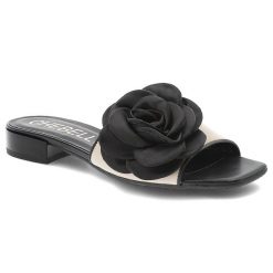 Beżowe Klapki Chebello Eleganckie Obuwie Damskie Z Kwiatem. Czarne klapki CheBello, bez wzorów, z materiału, bez obcasa, na obcasie. Za 429.00 zł.
