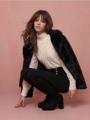 Legginsy z przeszyciami i ozdobnymi guzikami z wiskozą - czarny. Czarne legginsy Sinsay, l, bez wzorów, z wiskozy. Za 49.99 zł.