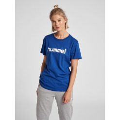 Koszulka sportowa z krótkim rękawem damska Hummel Cotton Logo. Niebieskie koszulki sportowe Hummel, bez wzorów, bez ramiączek, do piłki nożnej. Za 59.00 zł.