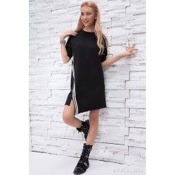 Sukienka MILITZA. Czarne sukienki Sukienka MILITZA, l, bez wzorów, bez kołnierzyka, bez ramiączek. W wyprzedaży za 99.00 zł.