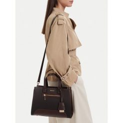 Torebka MEXX. Brązowe torebki klasyczne Mexx, bez wzorów, bez dodatków. Za 299.99 zł.