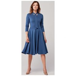 Sukienka Sotera navy blue XXS niebieski. Niebieskie sukienki Marie Zélie, l, bez wzorów, z bawełny, bez kołnierzyka, bez ramiączek, dopasowane. W wyprzedaży za 173.50 zł.