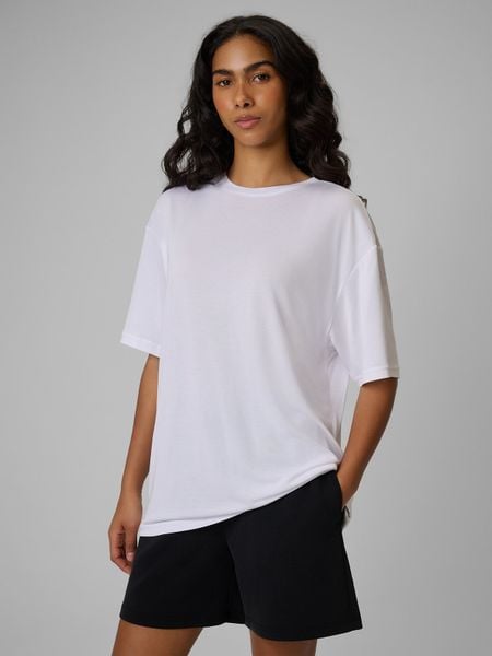 4F T-shirt loose gładki damski - biały M. Białe t-shirty 4f, m, bez wzorów, z dzianiny, bez kołnierzyka, bez ramiączek. W wyprzedaży za 49.99 zł.