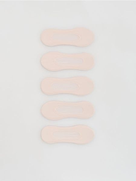 Skarpetki balerinki 5 pack - kremowy. Białe skarpety Reserved, bez wzorów. Za 59.99 zł.