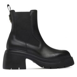 Botki Liu Jo. Czarne botki Liu Jo, bez wzorów, bez obcasa, na słupku, bez zapięcia. Za 1,269.00 zł.