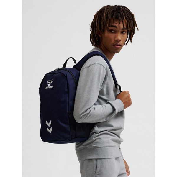 Plecak uniwersalny damski Hummel 2271737026. Niebieskie plecaki Hummel, bez wzorów. Za 147.00 zł.