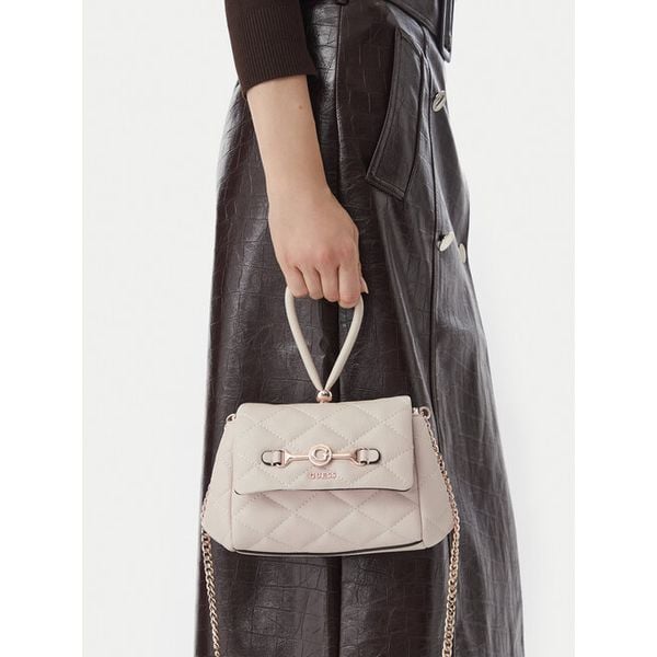 Torebka Guess. Białe torebki klasyczne Guess, z aplikacjami, bez dodatków. Za 494.99 zł.