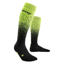 Skarpety kompresyjne damskie sportowe zimowe z wełną merino wysokie Snowfall CEP. Czarne skarpety CEP, bez wzorów, z wełny. W wyprzedaży za 139.90 zł.