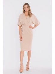 Stylove Sukienka w kolorze beżowym rozmiar: XXL. Brązowe sukienki Stylove, na co dzień, xxl, bez wzorów, bez kołnierzyka, bez ramiączek, midi, proste. Za 234.99 zł.