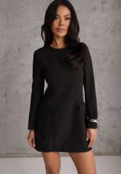 Czarna Trapezowa Sukienka VICES o Eleganckim Kroju Zdobionym Imitacją Kieszeni Agats. Czarne sukienki Renee, na imprezę, m, z aplikacjami, eleganckie, bez kołnierzyka, bez ramiączek, mini, trapezowe. Za 179.99 zł.