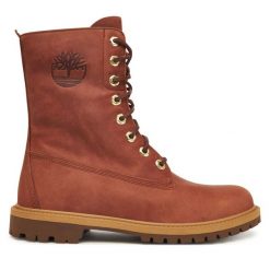 Trzewiki Timberland. Brązowe botki Timberland, bez wzorów, bez obcasa, na płaskiej podeszwie, bez zapięcia. Za 899.99 zł.