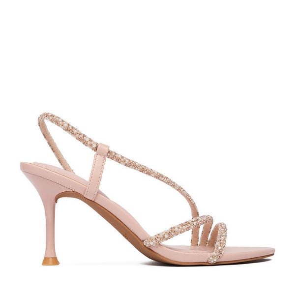 Sandały JENNY. Czerwone sandały Jenny, bez wzorów, bez obcasa, na szpilce, bez zapięcia. Za 139.99 zł.