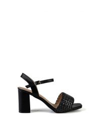 Musk Sandały w kolorze czarnym rozmiar: 40. Czarne sandały MUSK, bez wzorów, z materiału, z otwartym noskiem, bez obcasa, na koturnie, bez zapięcia. Za 69.75 zł.