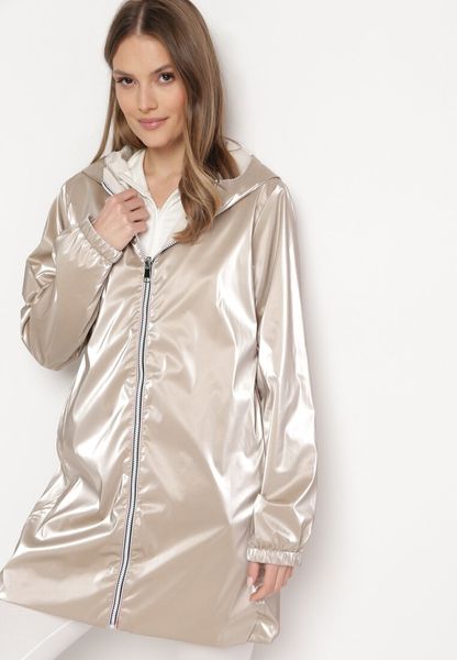 Jasnobeżowa Kurtka Dwustronna z Nieodpinanym Kapturem i Metalicznym Efektem Lirednil. Brązowe kurtki Born2be, l, bez wzorów. Za 99.99 zł.