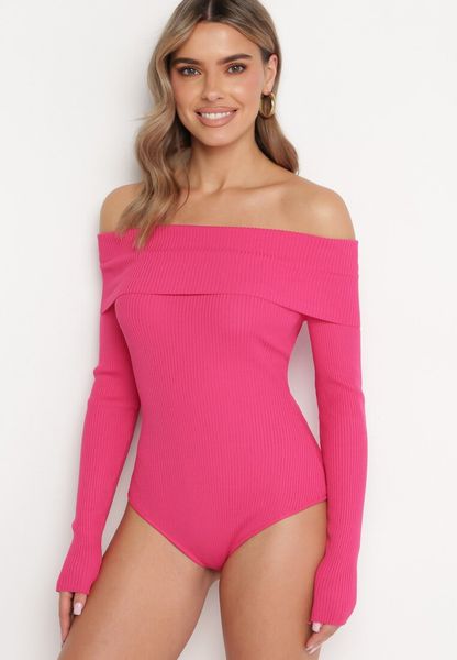 Fuksjowe Wiskozowe Body z Prążkowanej Dzianiny Hiszpanka Boerese. Czerwone body Born2be, bez wzorów, z dzianiny. Za 24.99 zł.