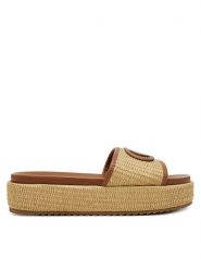Guess Klapki FLJLNY FAB19 Beżowy. Brązowe klapki Guess, z aplikacjami, z materiału, bez obcasa. Za 319.99 zł.