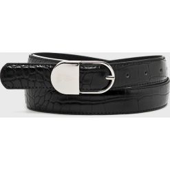 Pieces - Pasek Briah. Czarne paski Pieces, bez wzorów, z materiału. W wyprzedaży za 24.90 zł.